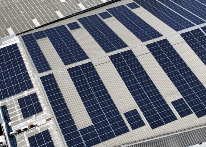 La responsabilidad empresarial ante cambios tarifarios: invertir en energía solar. 